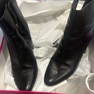 Vince Camuto Elegant Black Ankle Boots 7.5